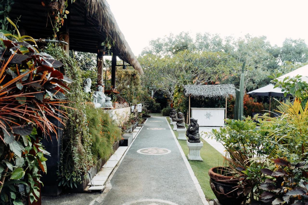 Uluwatu Cottages Exterior photo